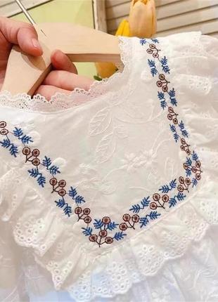 Нарядное праздничное белоснежное платье платья с вышивкой3 фото