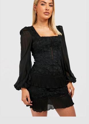 Стильна мереживна сукня boohoo