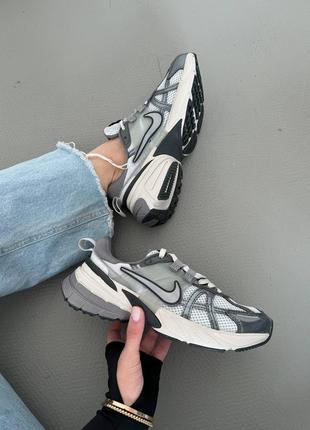 Nike air huarache hyper punch footlocker hot sale