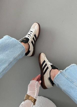 Женские кроссовки adidas spezial