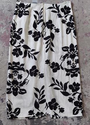 Белая льняная юбка миди в чёрный цветочный принт f&f (размер 14-16)5 фото