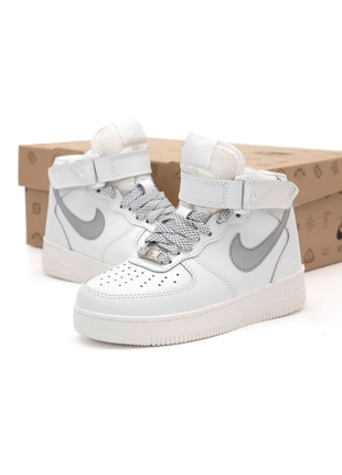 Шкіряні високі зимові кросівки на зутрі carpet nike air force high fur reflective white grey logo