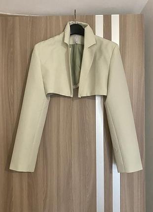 Вкорочений жакет