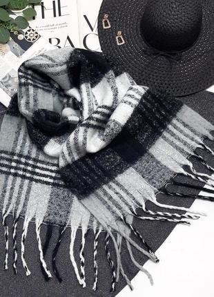 Теплий великий шарф в клітинку з китицями next