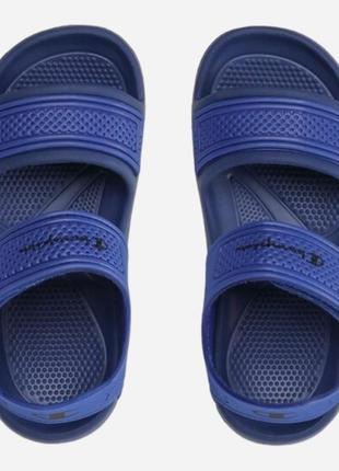 Champion. оригінал. легкі сандалі босоніжки champion squirt b.