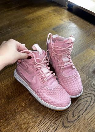 Кроссовки nike