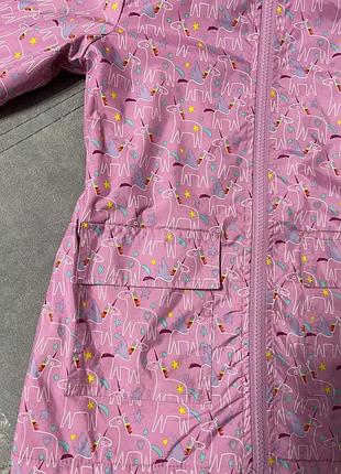 Куртка на дівчинку