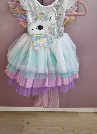 Нарядне дитяче плаття зі знімними крильцями