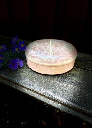 1960-е! 🌟звездочка 🪡🧵копничка округлая карболит хрустящий пластик шкатулка