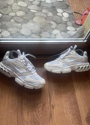 Кроссовки nike