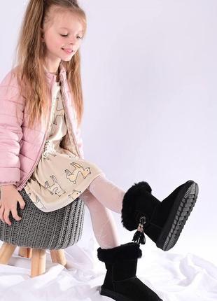 Стильные зимние детские угги для девочек