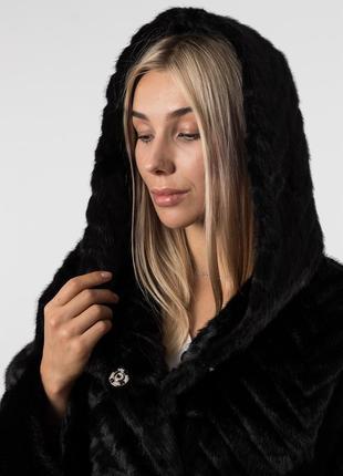 Жіноча куртка коротка комбінована з хутровими вставками нарядна, святкова чорна к817
