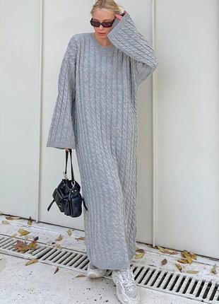 Длинное вязаное платье с примесью шерсти