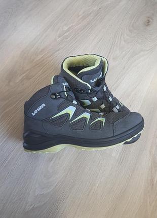 Кросівки трекінгові lowa gore-tex 36 розмір оригінал