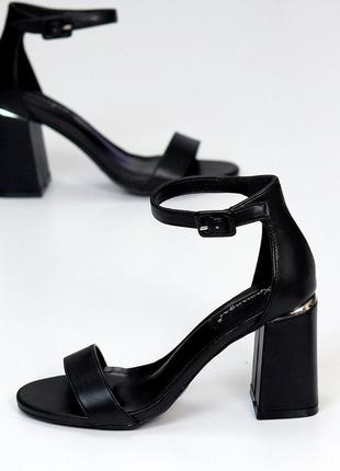 Женские красивые босоножки на каблуке с ремешком квадратный блочный каблук босоножки на каблуке5 фото