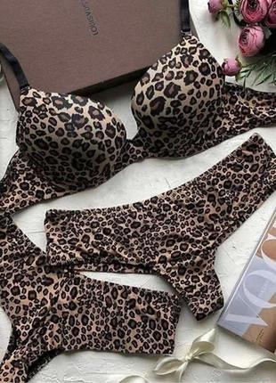 Бюстгальтер acousma