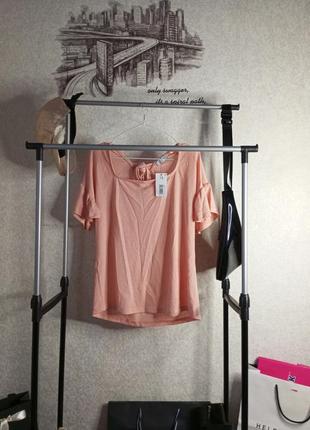 Нежная красивая футболочкм кофточка