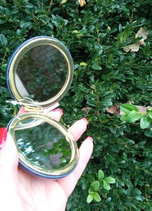 Зеркало винтажное из веганский кожи в новом состяние.англия