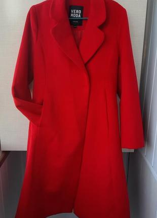 Пальто vero moda красное3 фото