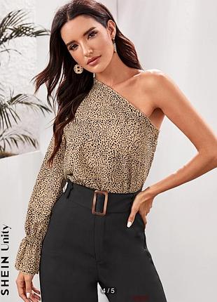 Блуза на одне плече бежева у горох shein розмір xs