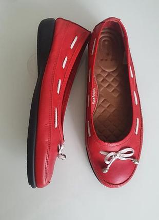 Кожаные туфли балетки hush puppies р.39