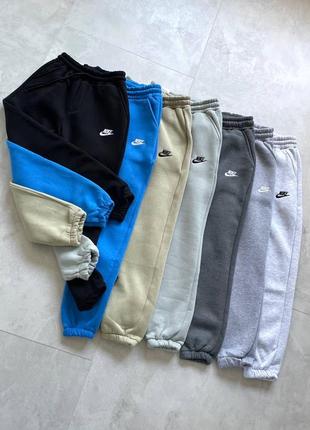 Зимові чоловічі спортивні штани на флісі nike