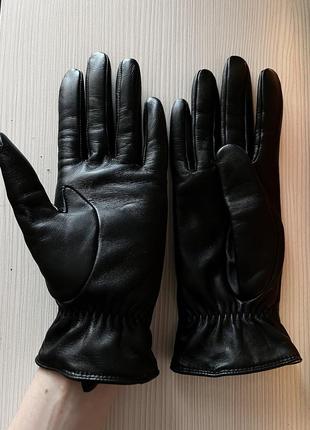 Стильные перчатки кожаные h&amp;m, варежки