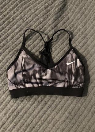 Оригинальный спортивный топ nike