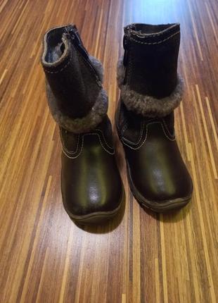 Кожаные детские сапоги на зиму