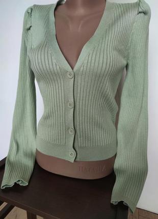 Жіноча приталена кофтинка на ґудзиках, розмір s-м, колір оливка