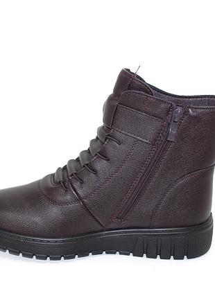 Бордові осінні жіночі черевики на невеликій танкетці всередині з флісом.