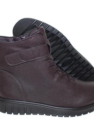 Бордові осінні жіночі черевики на невеликій танкетці всередині з флісом.