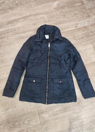 Жіноча демисезонна чорна куртка