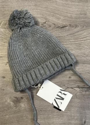 Демисезонная шапка zara