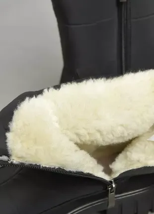 Дутики женские на меху черного цвета