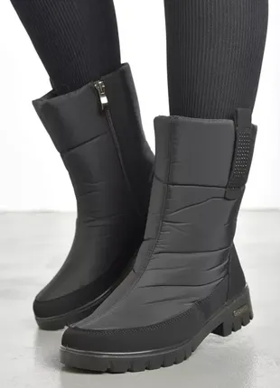 Дутики женские на меху черного цвета