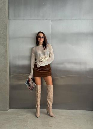 Бежеві шкіряні демісезонні демі осінні чоботи ботфорти на середній шпильці з гострим...