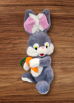 Іграшка м'яка зайчик з морквинкою 🐇