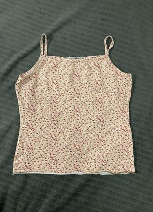 Нежная винтажная маечка в цветочный принтж