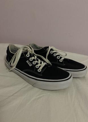 Кеди vans.