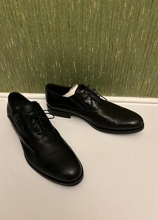 Чоловічі шкіряні туфлі