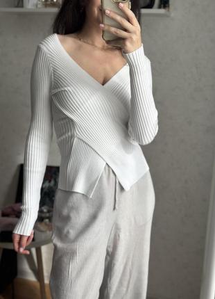 Белая кофта на запах лонгслив