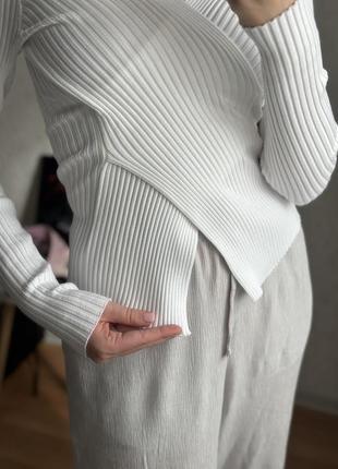 Белая кофта на запах лонгслив