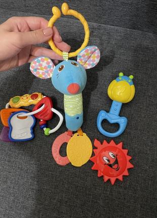 Игрушки погремушки подвеска в коляску погребушка,лот игрушек,chicco