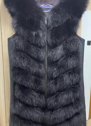 Безрукавка из натурального меха