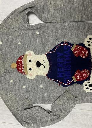 Жіночий новорічний світер