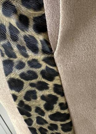 Женский замшевый костюм со вставками из эко кожи10 фото