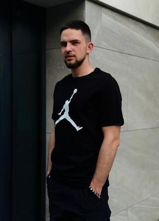 Мужская футболка jordan черная с принтом