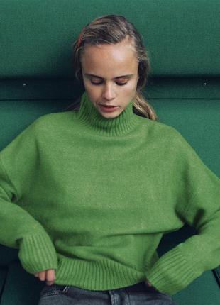 Яскравий зелений светр оверсайз zara мінімалістичний светр з горловиною салатовий светр пі...