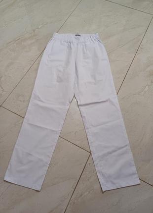 Белые медицинские брюки, медицинские штаны , медицинский костюм6 фото